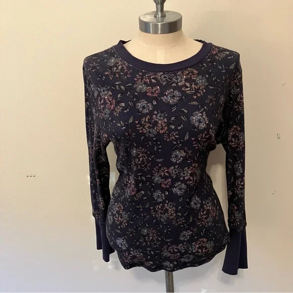 Sundance Women’s Blue Floral Waffle Knit Thermal Shirt Velvet Cuff Sz PXL - Picture 2 of 7